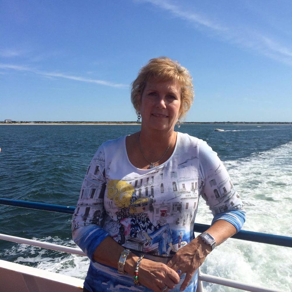 Meet your Posher, Pamela